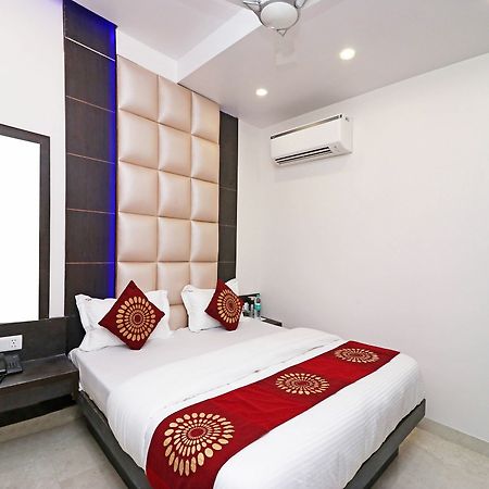 Oyo 11593 Hotel Aman Guest House New Delhi Eksteriør bilde